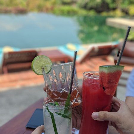 Cheers to non-alcoholic beverages
